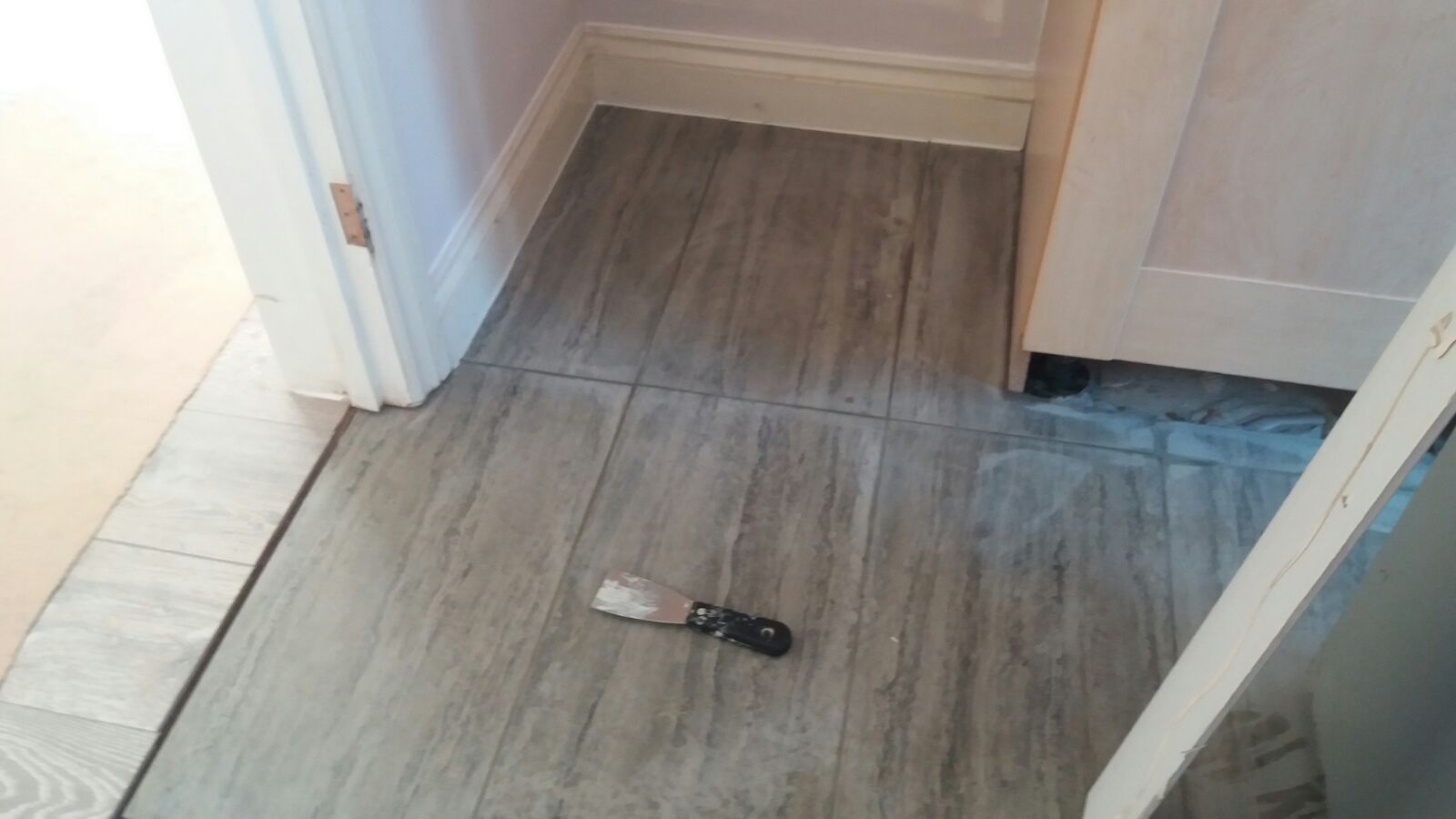 Painting, wallpaper and decorator images